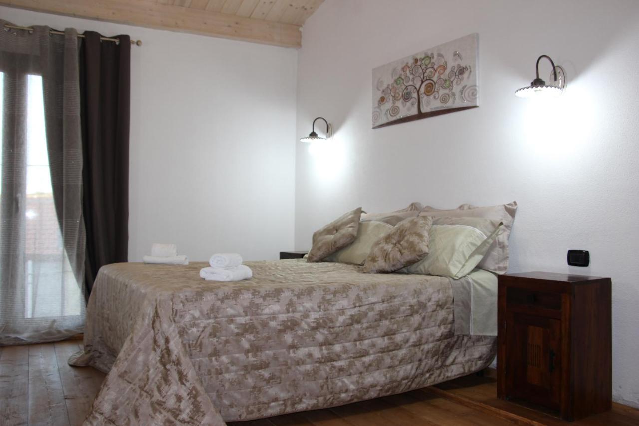 Guest House Tzia Udroni Ossi Extérieur photo