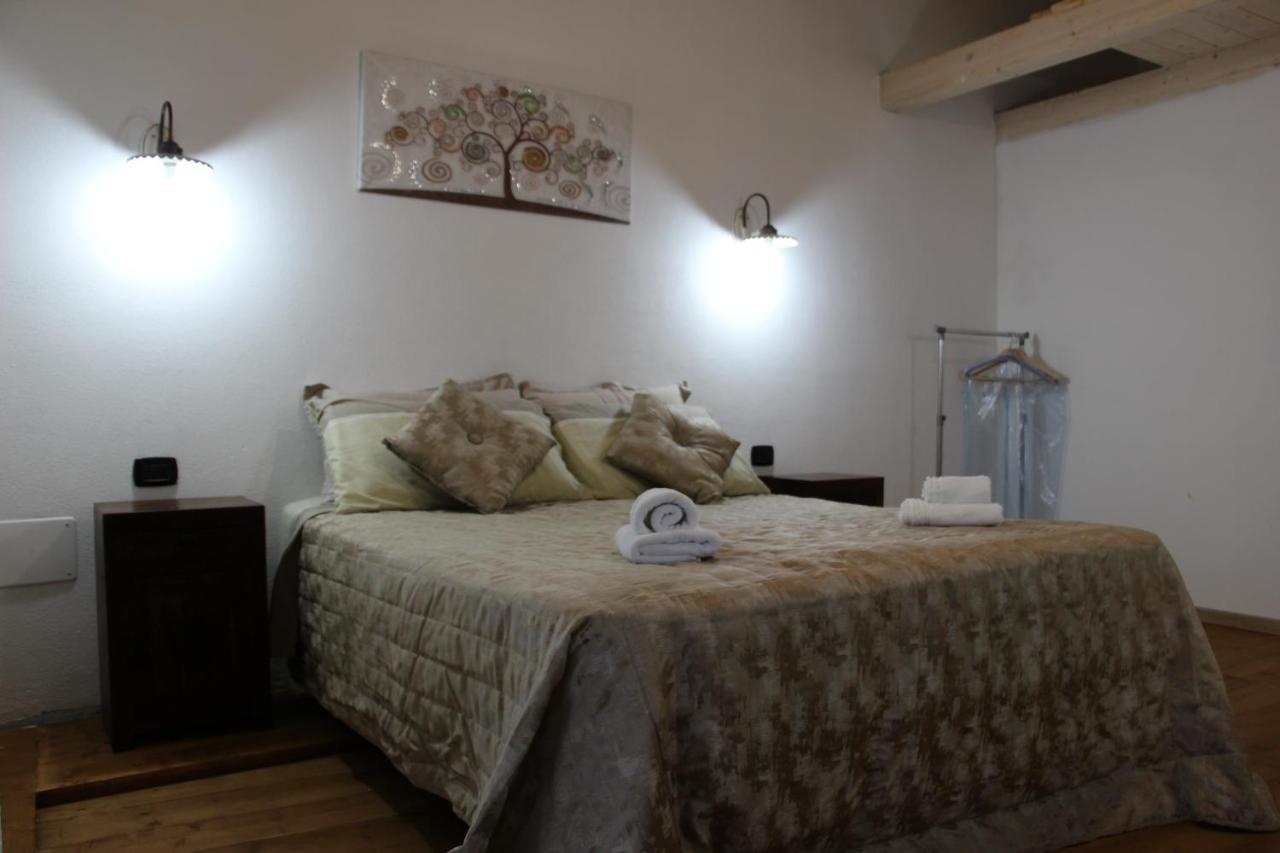 Guest House Tzia Udroni Ossi Extérieur photo