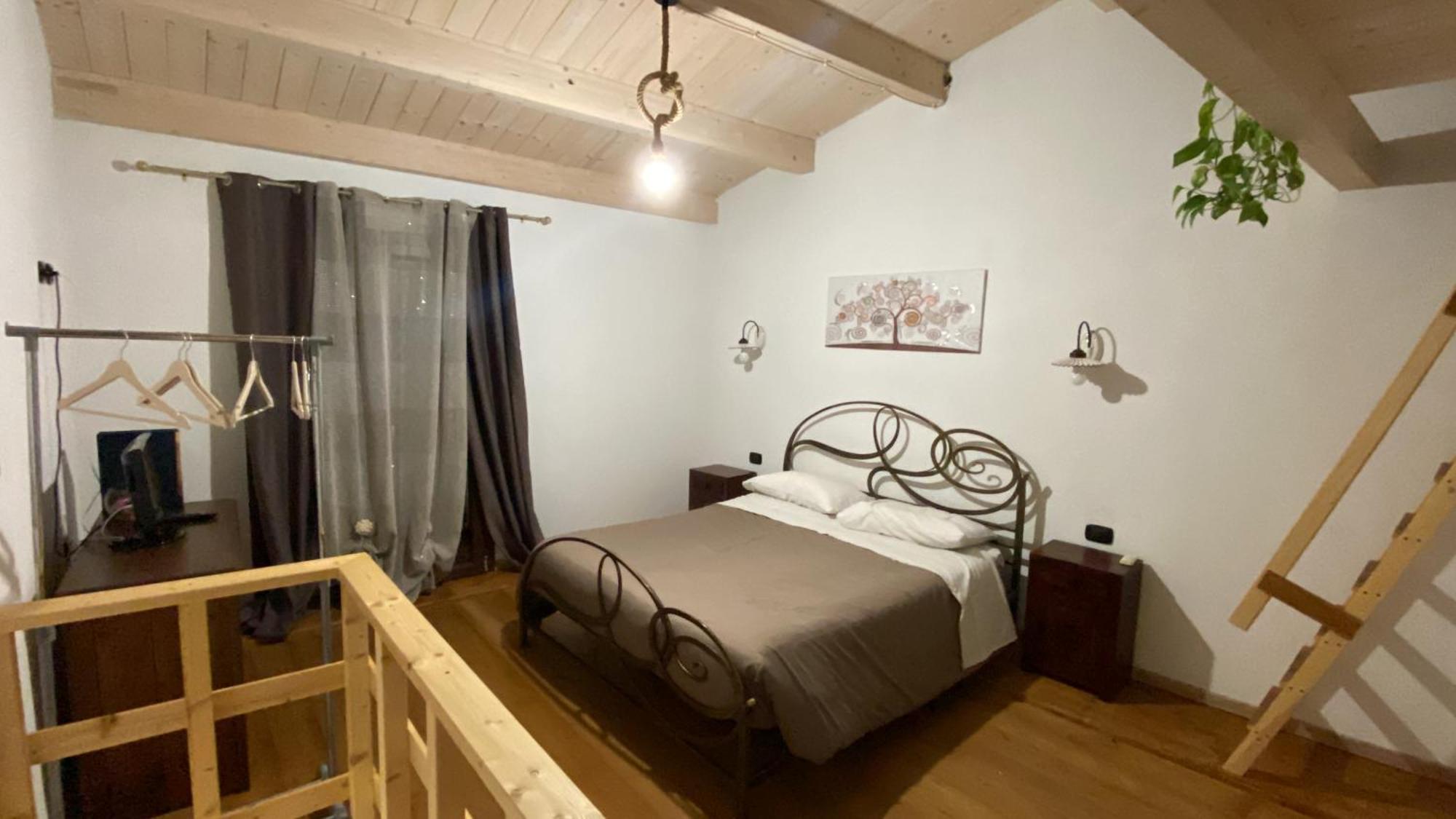 Guest House Tzia Udroni Ossi Extérieur photo
